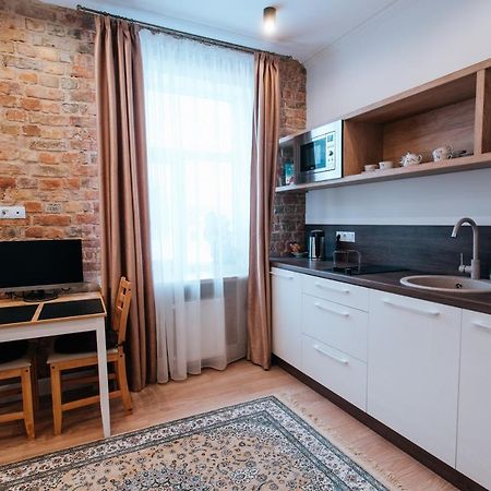 Stylish Latvian-Style Studio Apartment Near City Center, Parks, Cafes & Public Transit Riga Kültér fotó