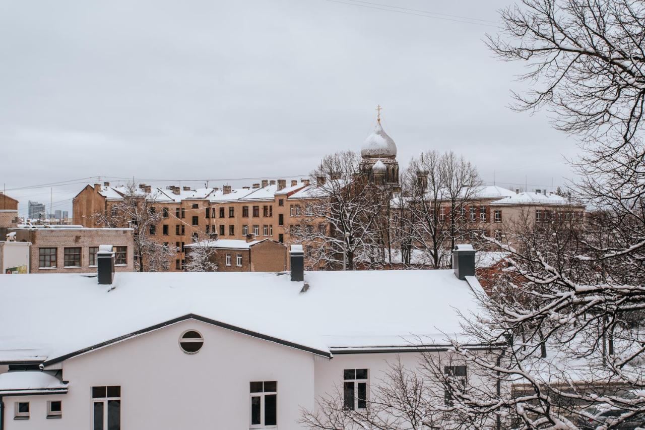 Stylish Latvian-Style Studio Apartment Near City Center, Parks, Cafes & Public Transit Riga Kültér fotó