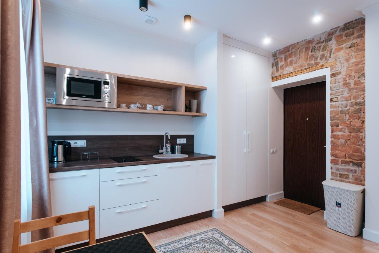 Stylish Latvian-Style Studio Apartment Near City Center, Parks, Cafes & Public Transit Riga Kültér fotó